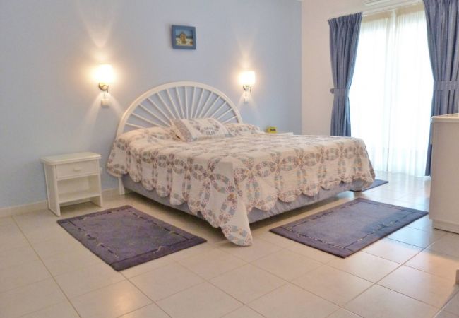 Villa in Luz - Casa Rosa Floresta (ML 7H) Villa in Luz - Casa Rosa Floresta (ML 7H)