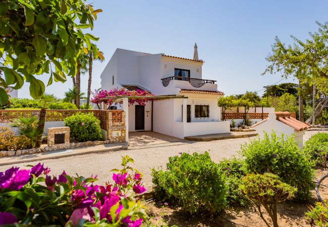 Villa/Dettached house in Luz - Villa 4 - Hibiscus