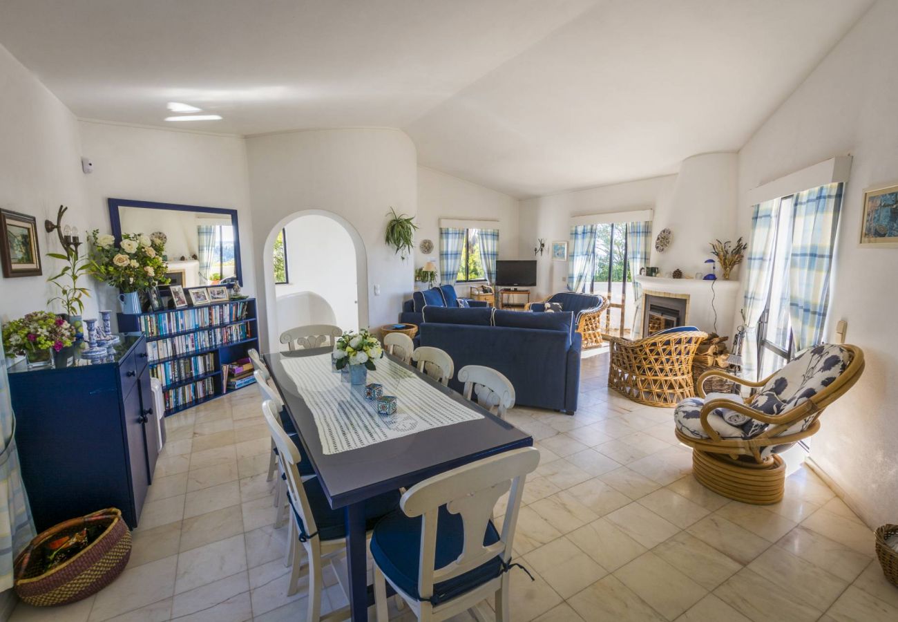 Villa in Lagos - Casa Veado, 4 bedroom villa with heated pool