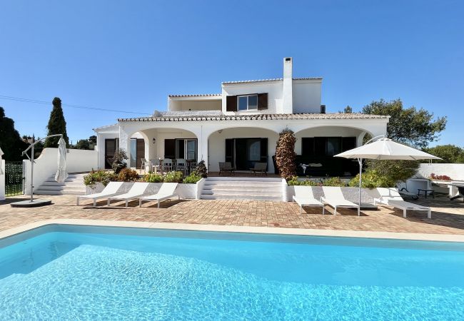 Villa/Dettached house in Lagos - Quinta Ifrinn