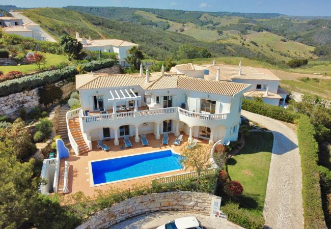 Villa/Dettached house in Budens - Vista Esplendida