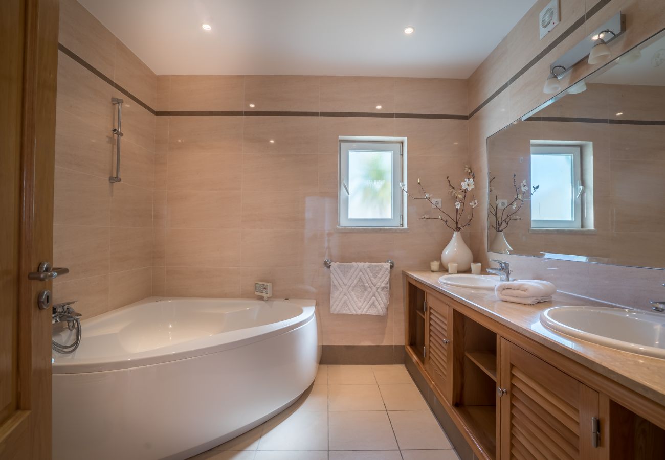 Villa in Budens - Santo António 206