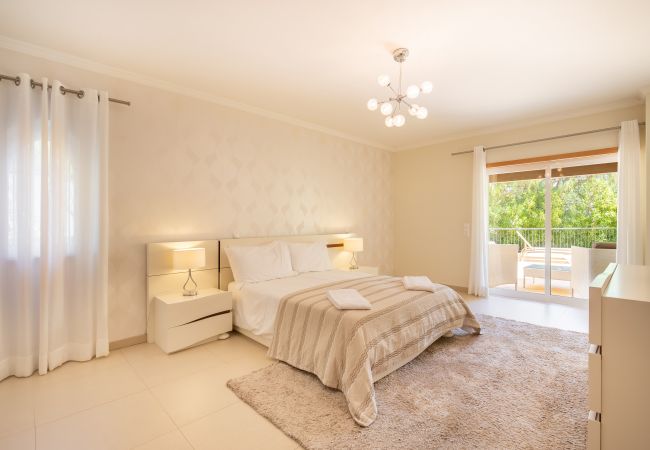 Villa in Lagos - Casa Amarela Villa in Lagos - Casa Amarela