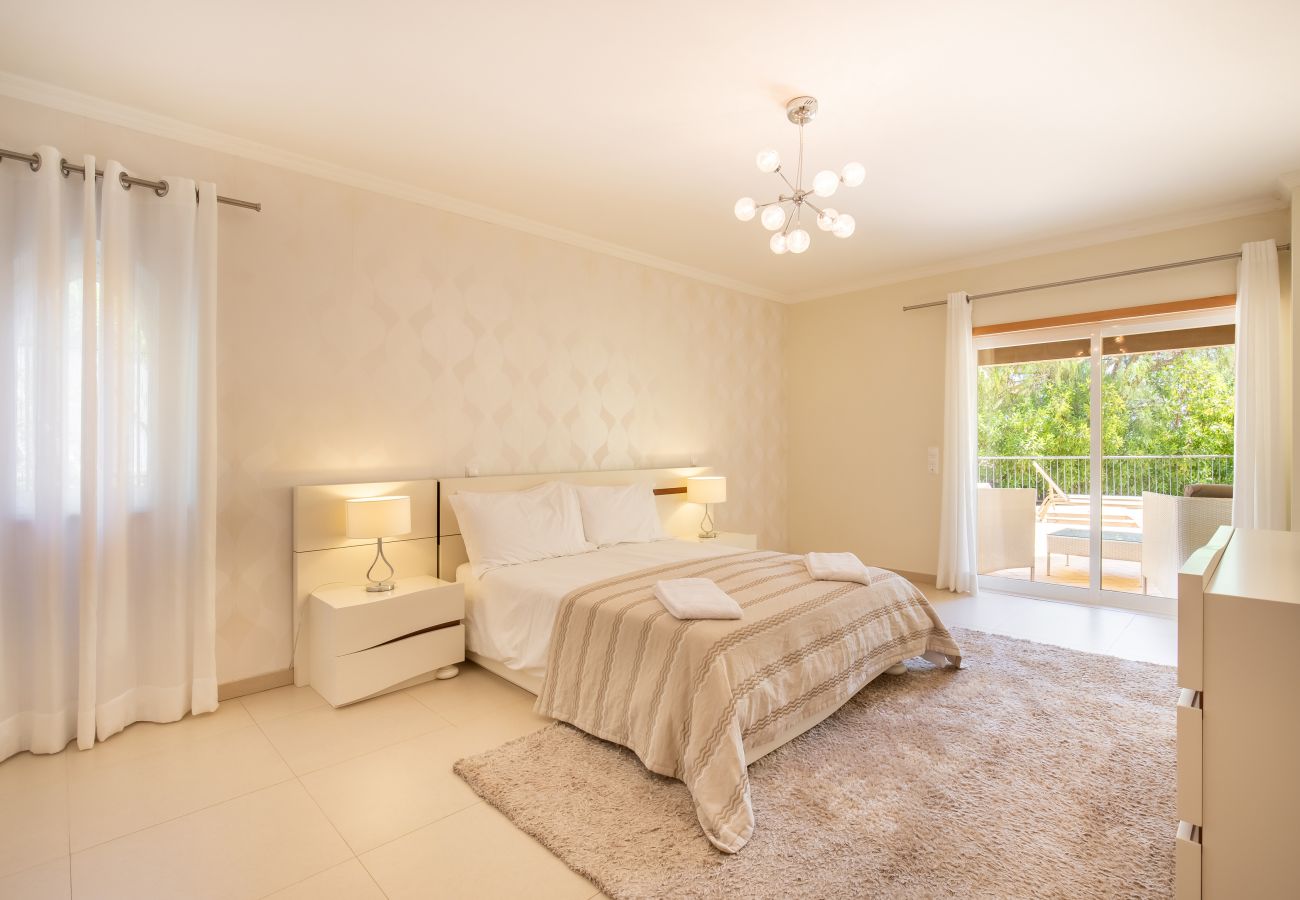 Villa in Lagos - Casa Amarela