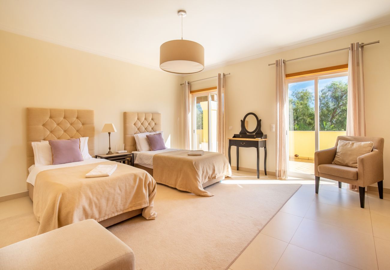 Villa in Lagos - Casa Amarela