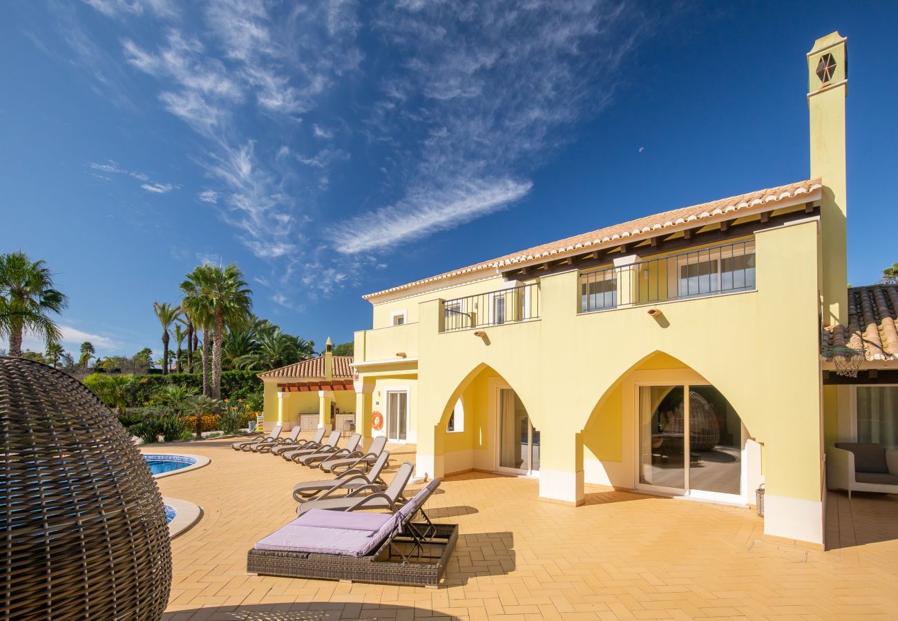 Villa in Lagos - Casa Amarela