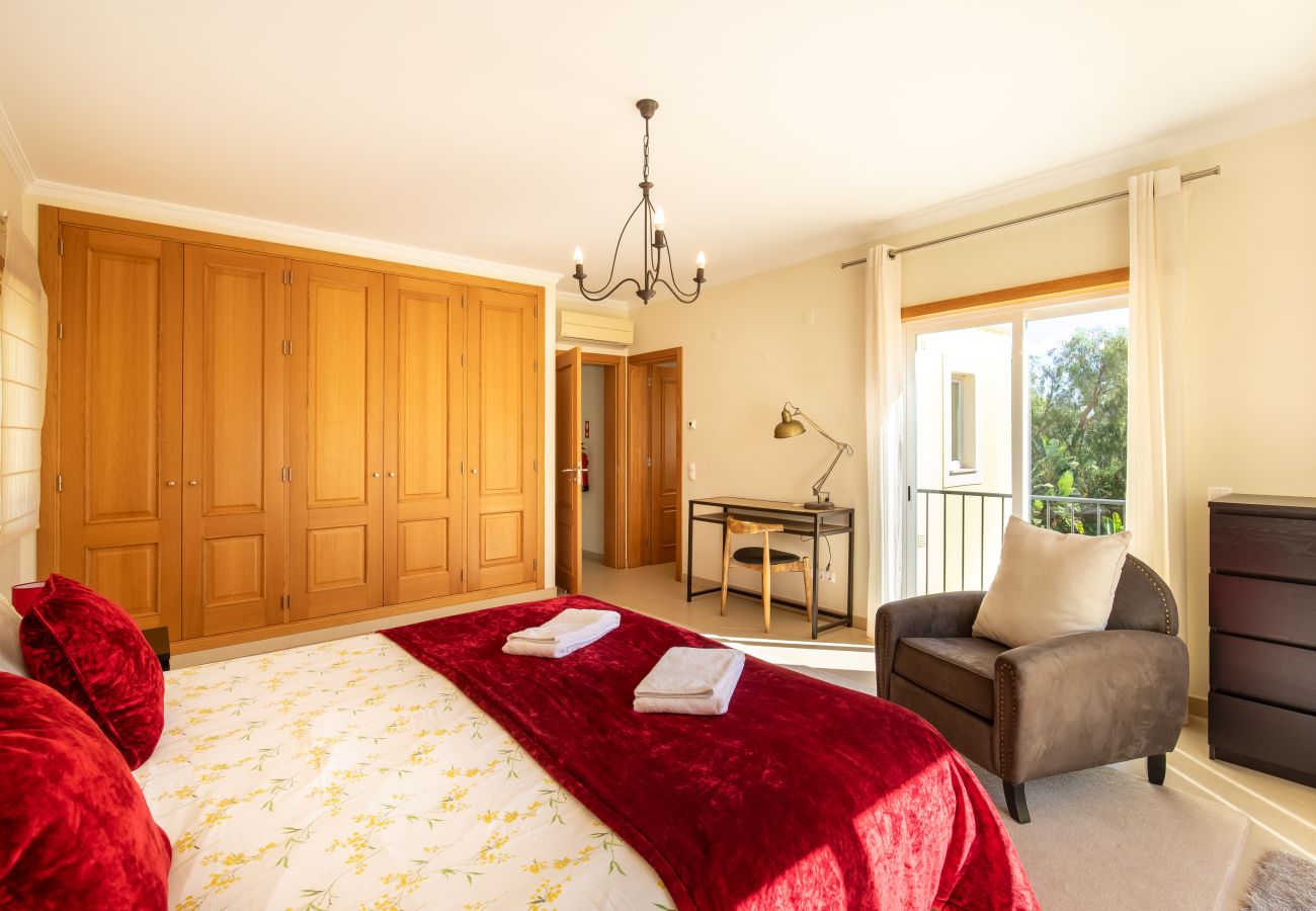 Villa in Lagos - Casa Amarela
