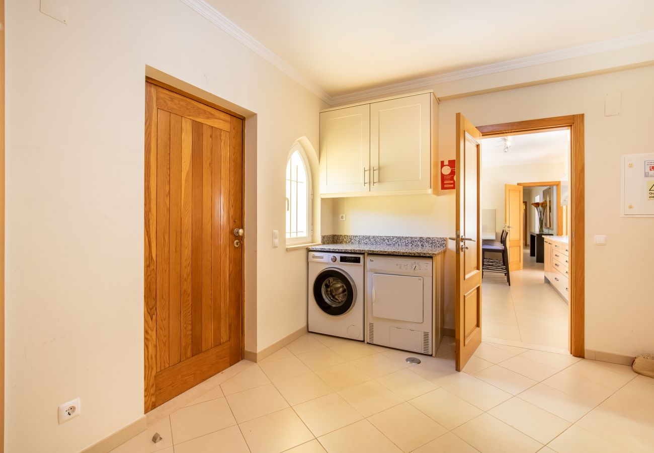 Villa in Lagos - Casa Amarela