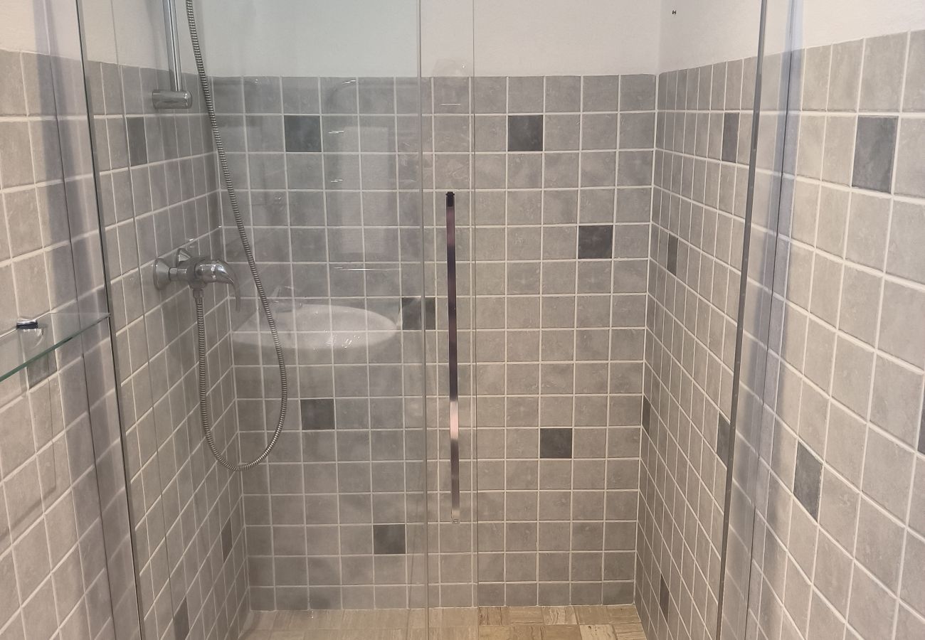 Townhouse in Luz - Luz Bay Club 29