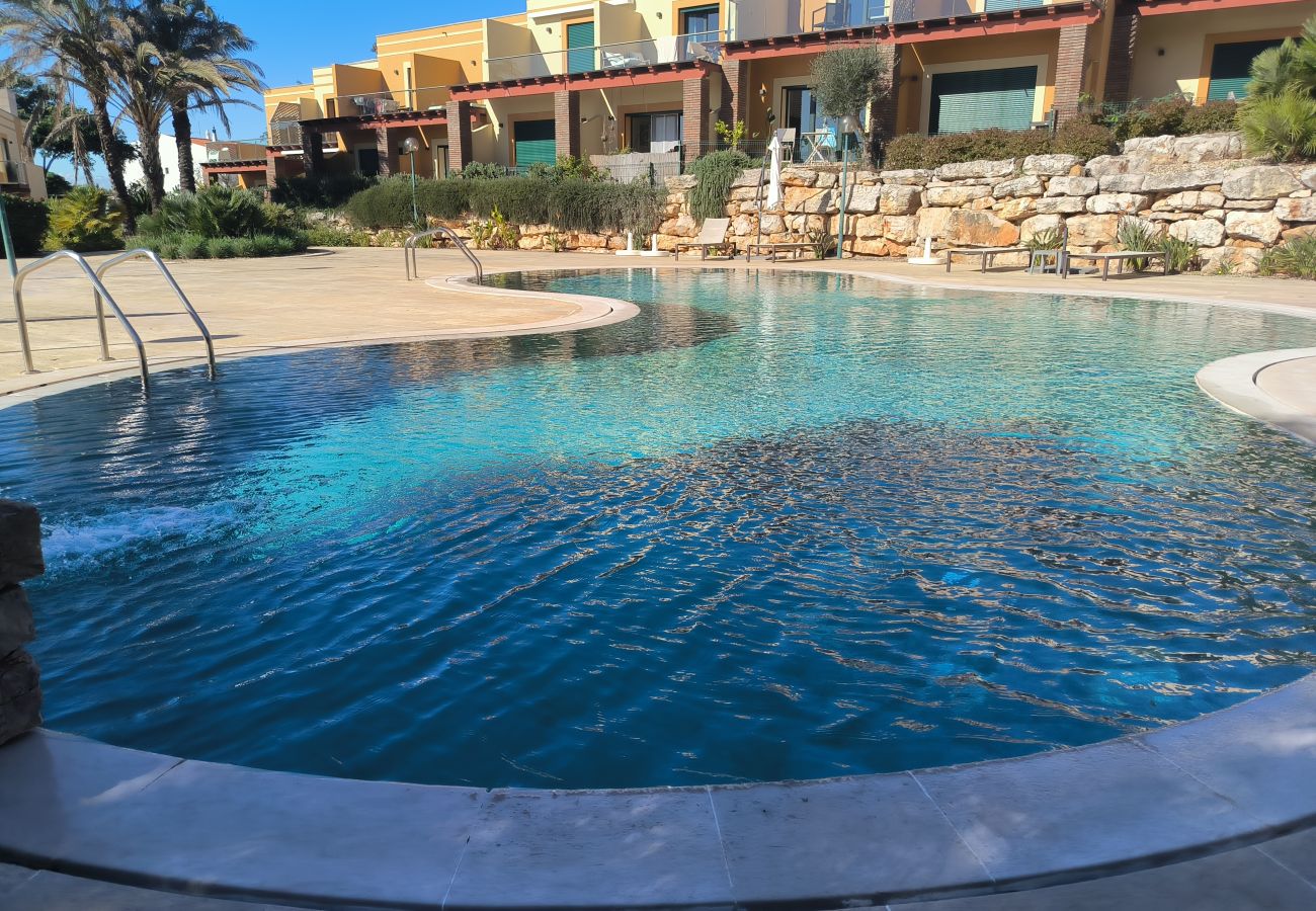 House in Luz - Casa Amarillo