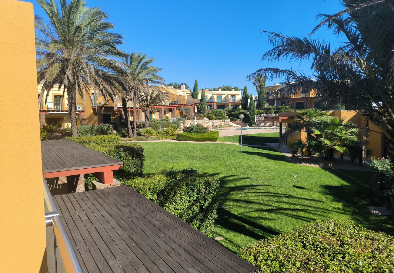 House in Luz - Casa Amarillo