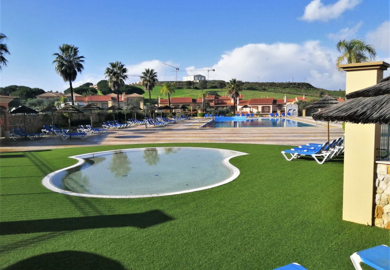 Apartment in Lagos - Boavista Lakeview